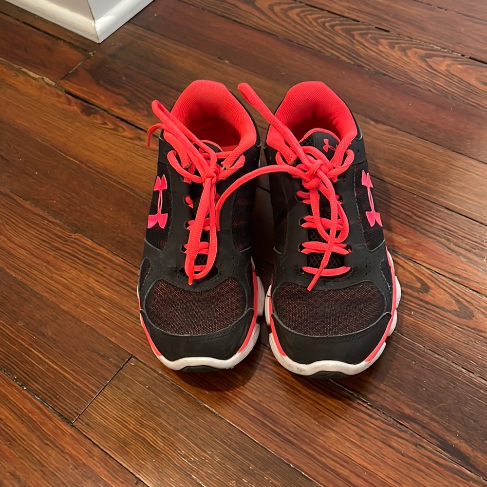 Under Armour Sneakers
